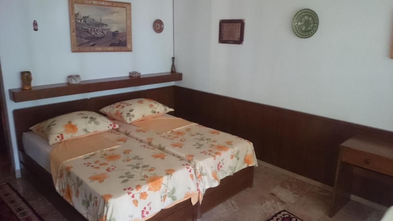 Bed And Breakfast Rib Brela Bagian luar foto